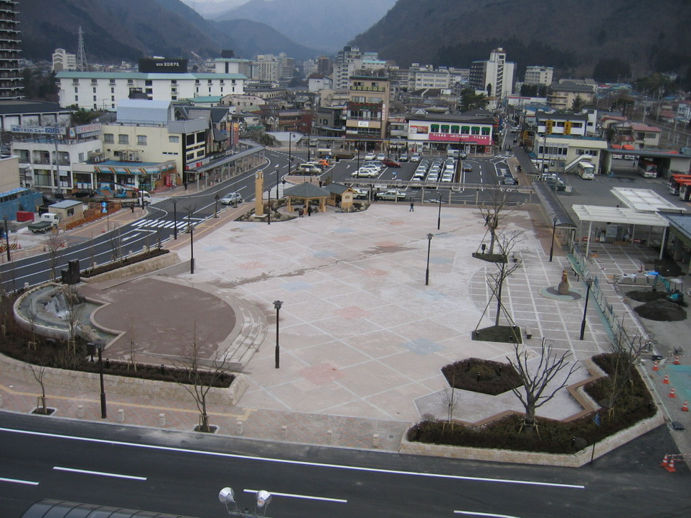 鬼怒川温泉駅外構